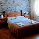 El Pozo De La Cotarra Country house *