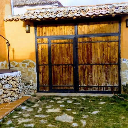 El Pozo De La Cotarra Country house